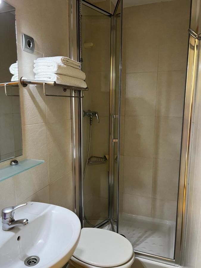 Ciudad Condal Hostal - Paseo De Gracia Barcelona Ngoại thất bức ảnh