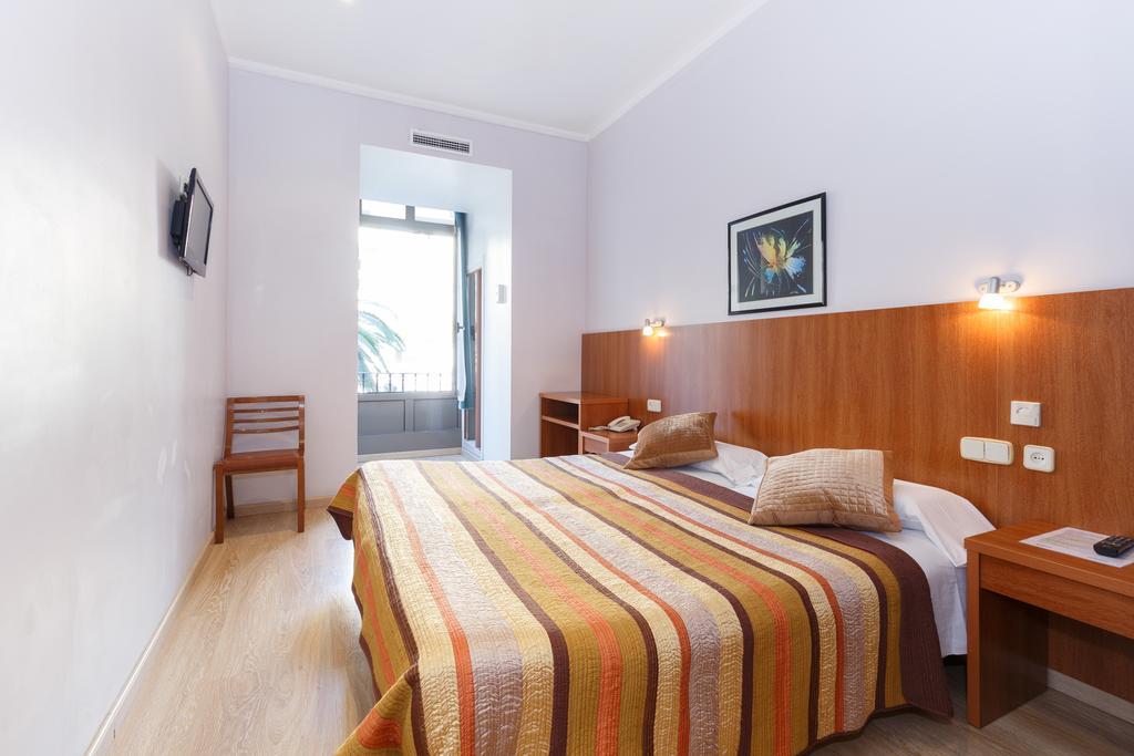 Ciudad Condal Hostal - Paseo De Gracia Barcelona Ngoại thất bức ảnh